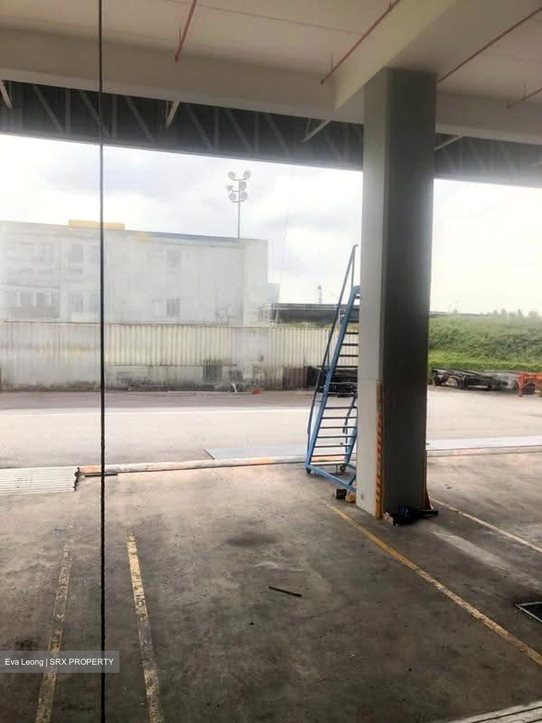 Jalan Buroh (D22), Factory #639971761